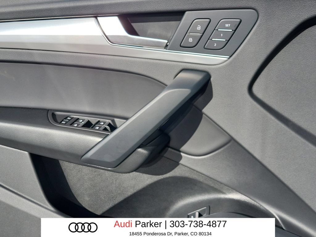 Used 2025 Audi Q5 2.0T Premium w/ Convenience Plus Package AWD/4WD image 6