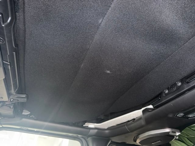 Used 2021 Jeep Gladiator Rubicon AWD/4WD image 10
