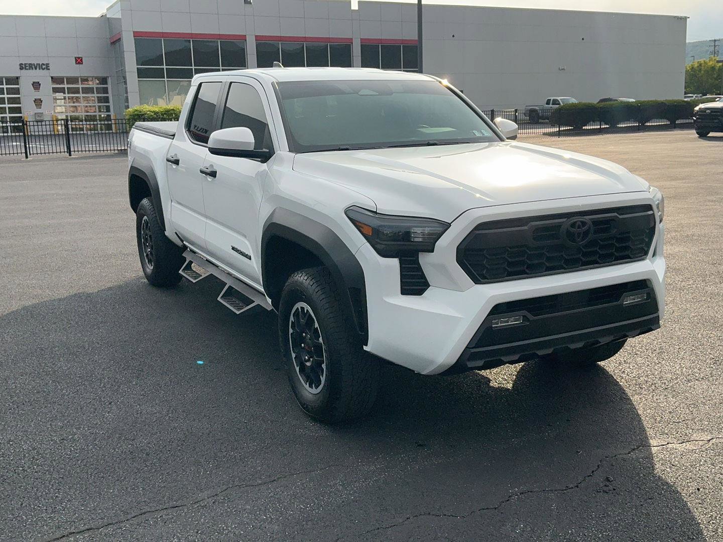 Certified 2024 Toyota Tacoma TRD Off-Road AWD/4WD image 3