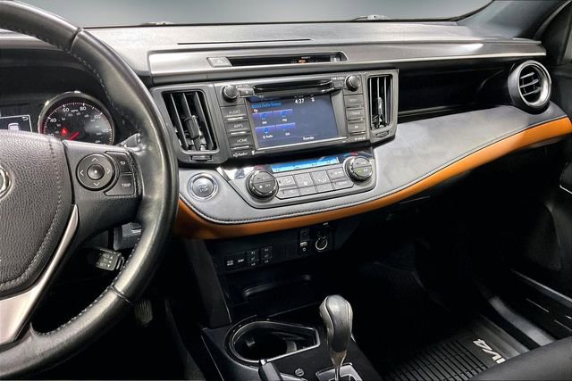 Used 2016 Toyota RAV4 SE image 11
