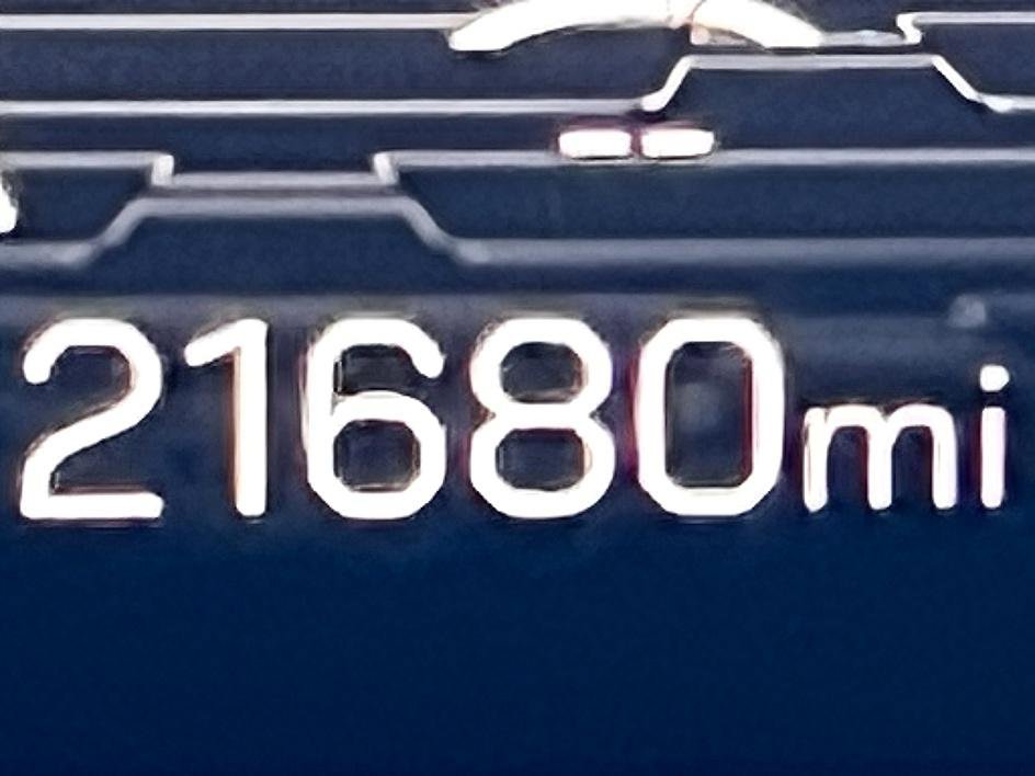 Used 2024 GMC Acadia AT4 image 21