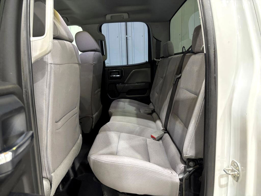 Used 2018 Chevrolet Silverado 2500 W/T w/ Snow Plow Prep Package image 13