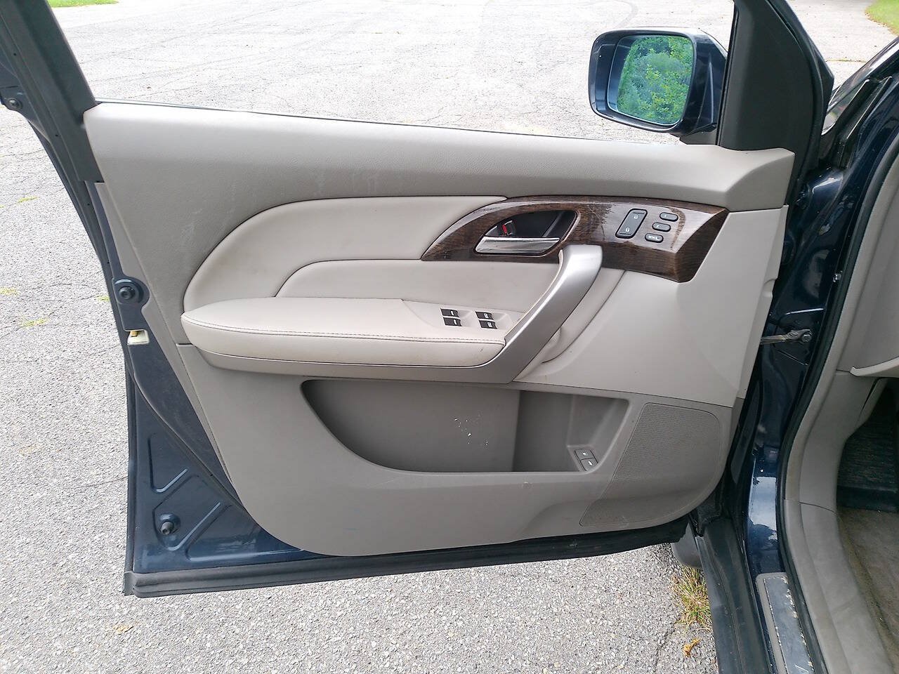 Used 2011 Acura MDX w/ Technology Package AWD/4WD image 21