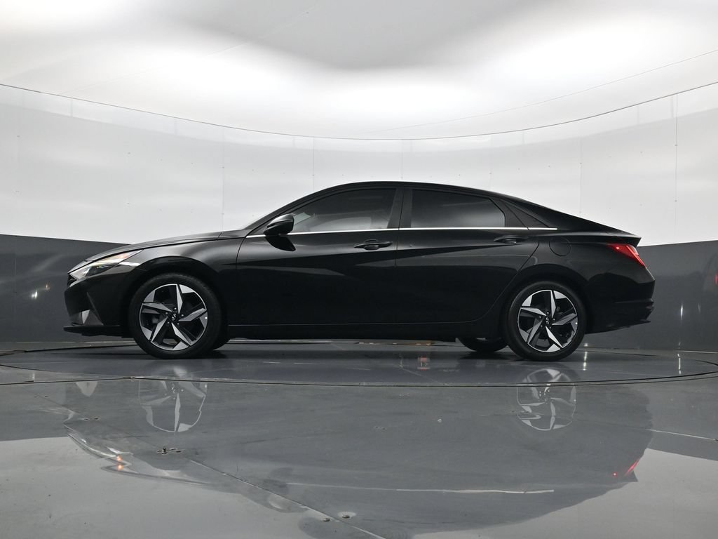 Used 2023 Hyundai Elantra Limited w/ Cargo Package FWD image 30