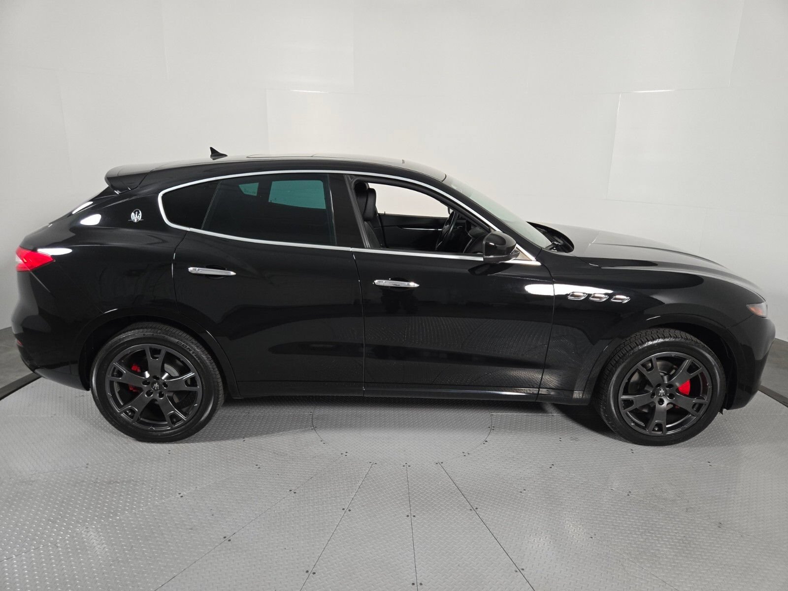 Used 2019 Maserati Levante AWD/4WD image 6