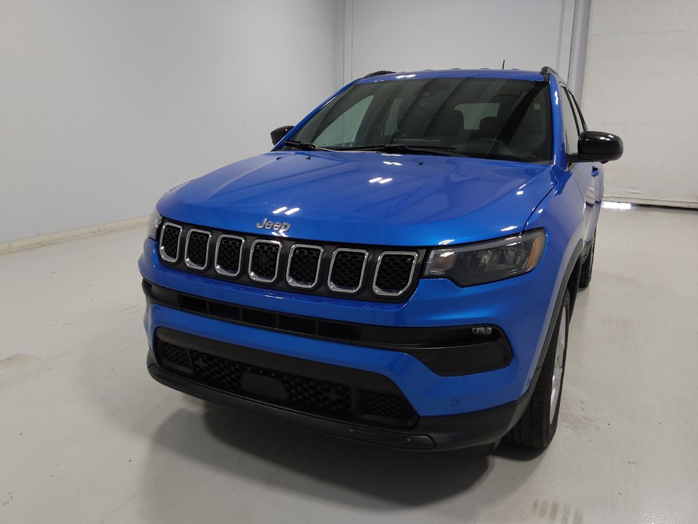 Used 2023 Jeep Compass Latitude AWD/4WD image 15