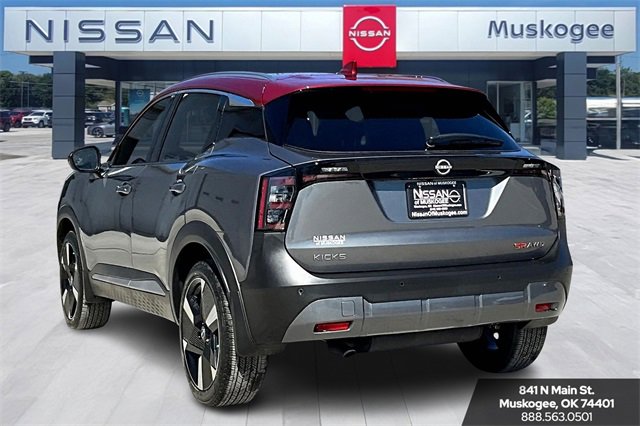 New 2025 Nissan Kicks SR image 3