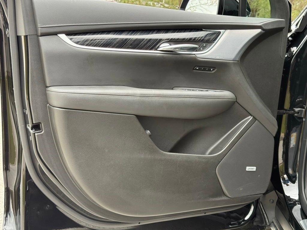 Certified 2024 Cadillac XT6 Premium Luxury w/ LPO, Floor Liner Package AWD/4WD image 17