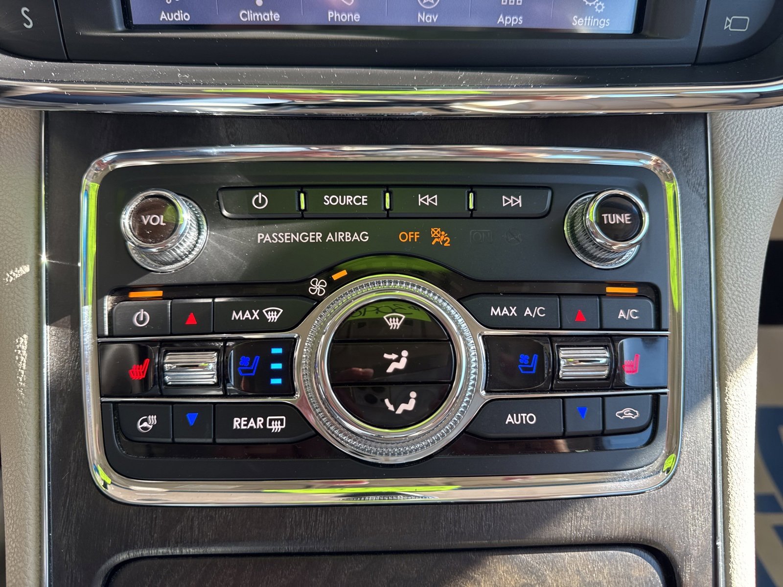 Used 2020 Lincoln Continental Reserve image 29