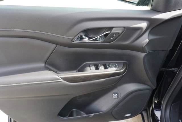 Used 2023 GMC Acadia SLT image 15