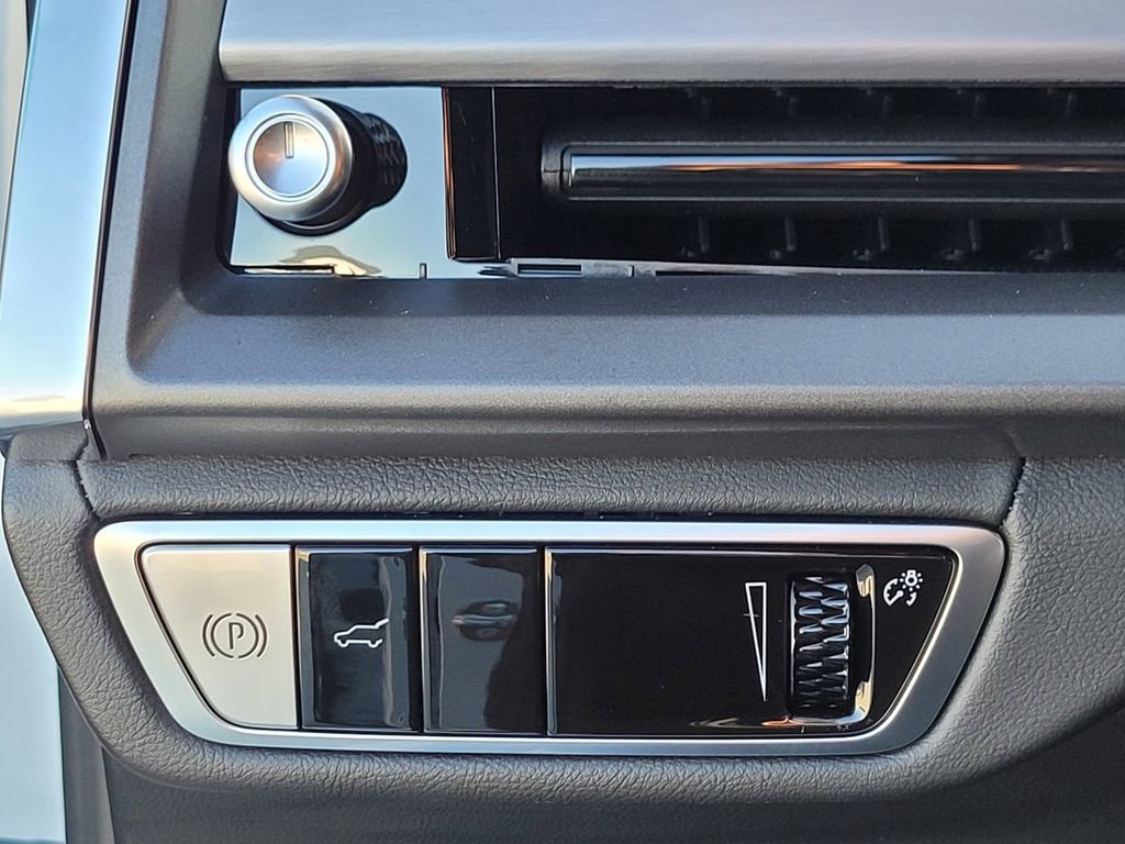 New 2026 Cadillac Vistiq Sport image 23