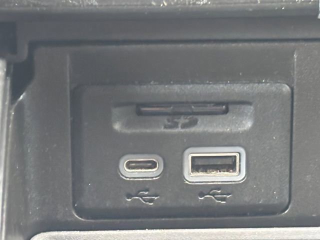 Used 2021 GMC Yukon Denali RWD image 7