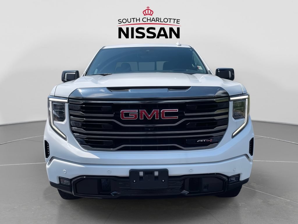 Used 2022 GMC Sierra 1500 AT4 w/ AT4 Premium Package AWD/4WD image 2