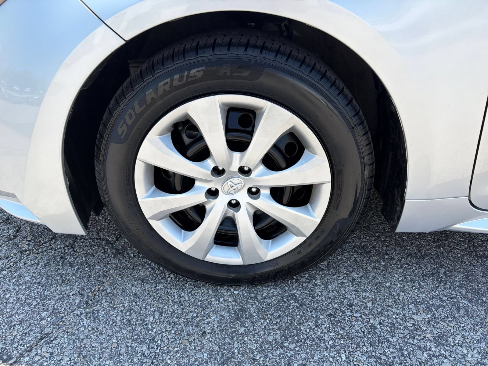 Used 2025 Toyota Corolla LE FWD image 26