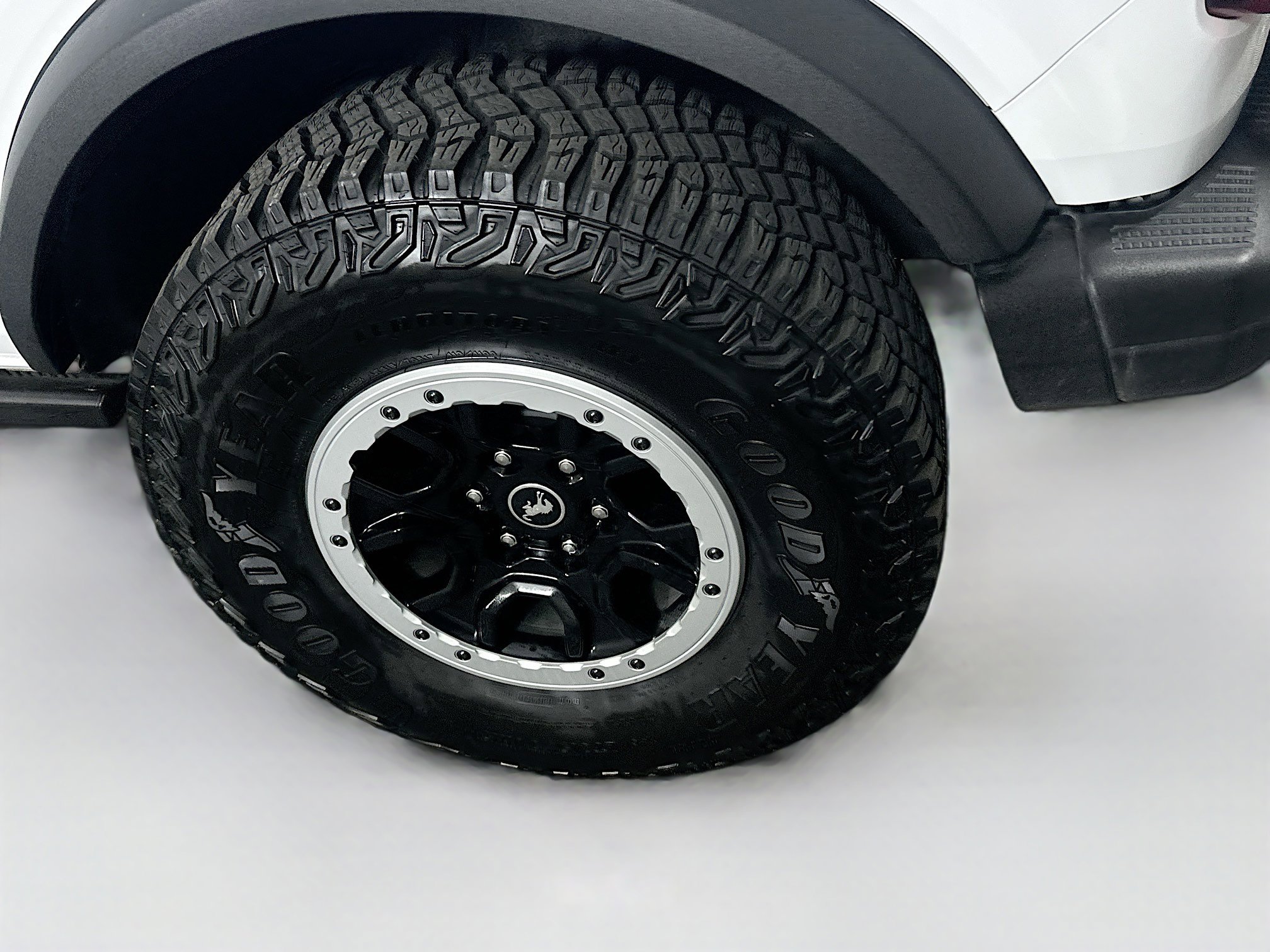 Used 2024 Ford Bronco Black Diamond image 11