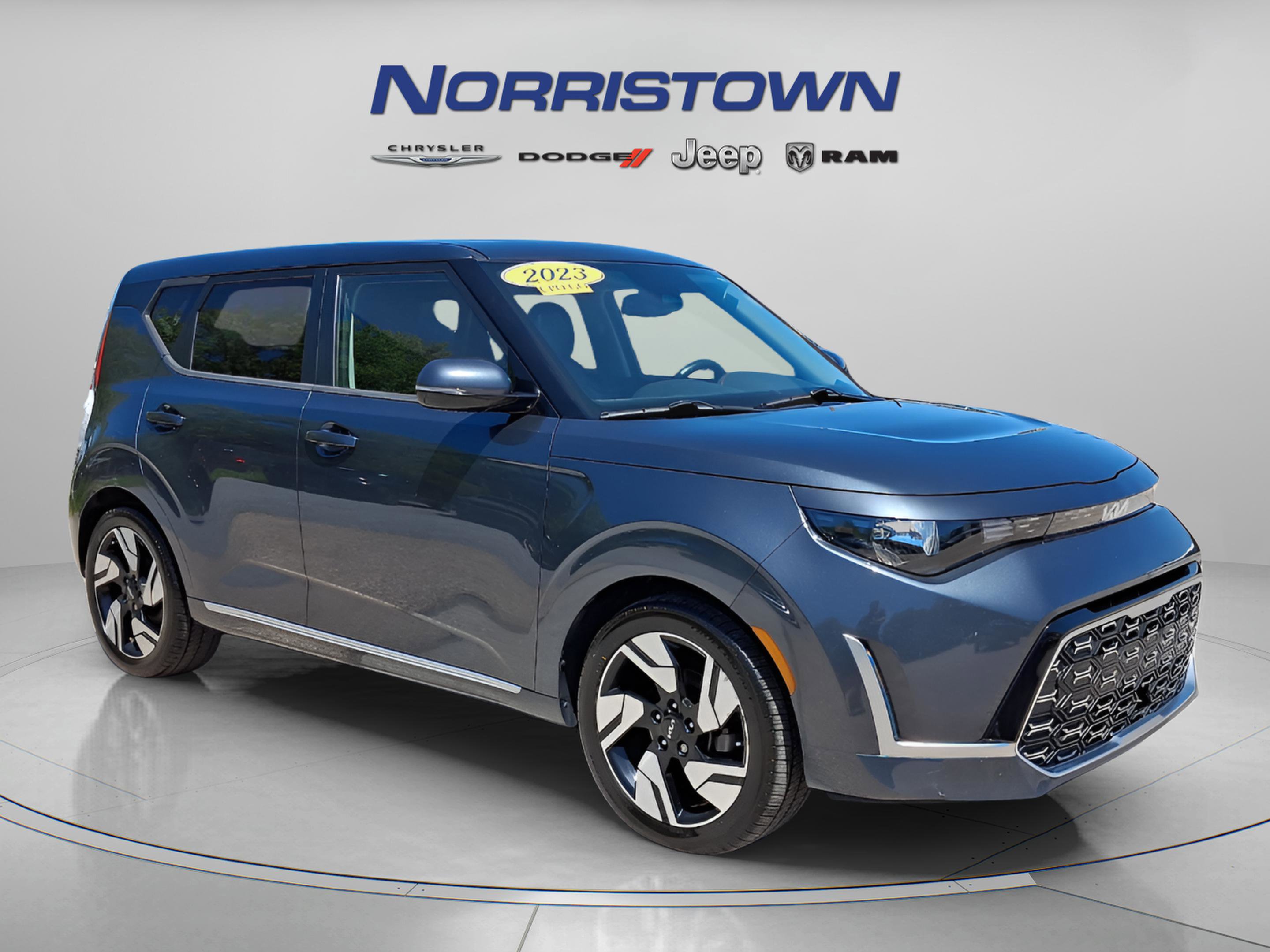Used 2023 Kia Soul GT-Line FWD image 1