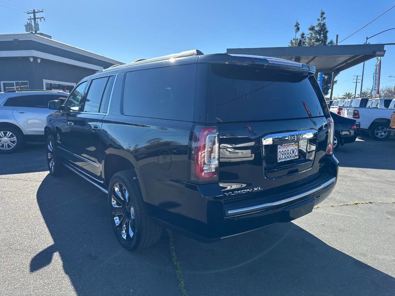 Used 2019 GMC Yukon XL Denali w/ Denali Ultimate Package image 7