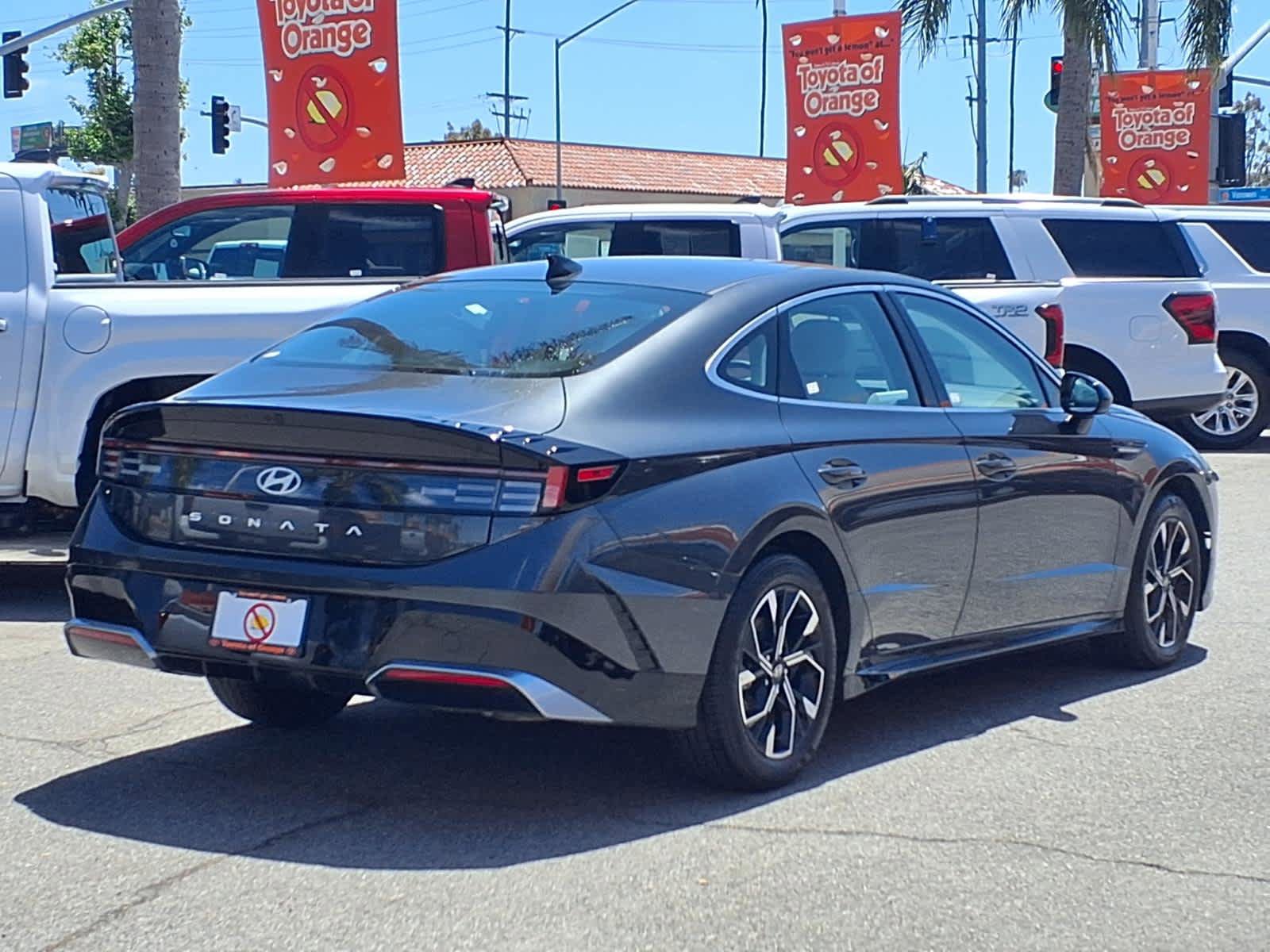 Used 2025 Hyundai Sonata SEL FWD image 4