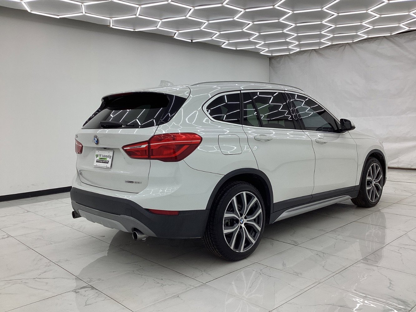 Used 2018 BMW X1 sDrive28i w/ Convenience Package image 11