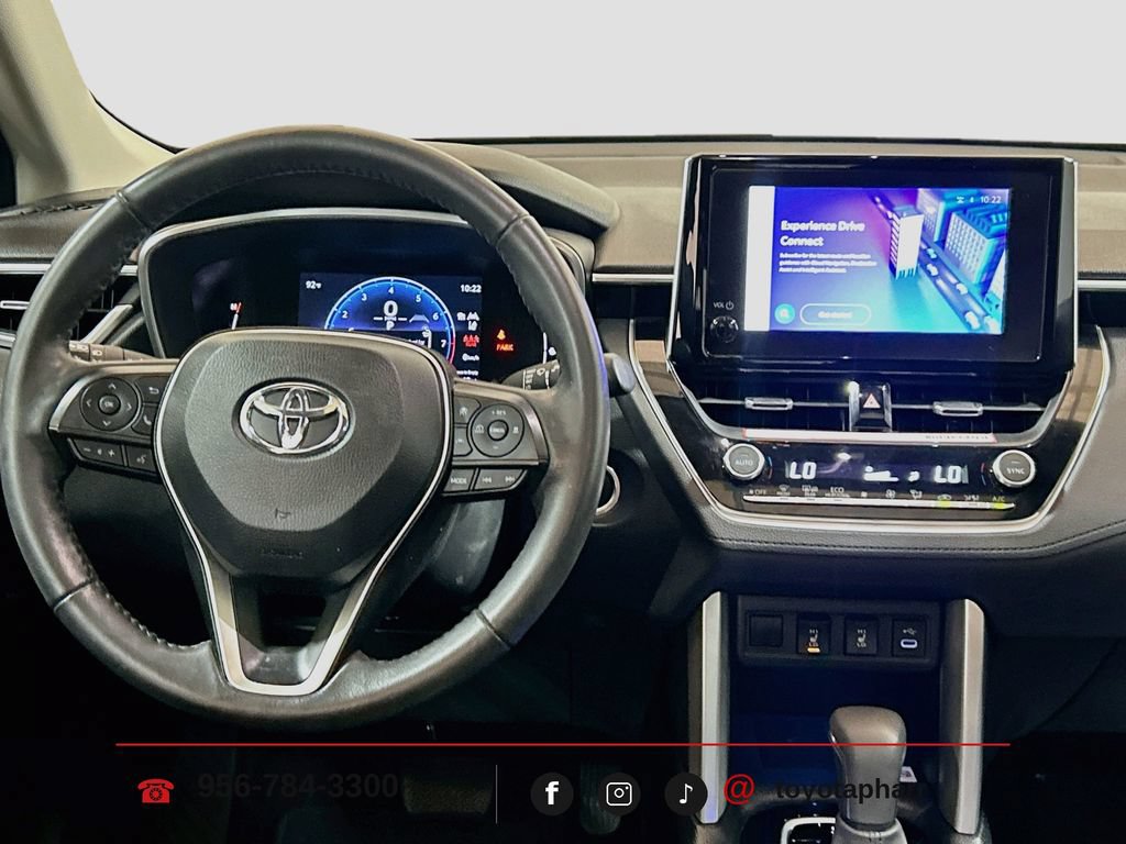 Used 2023 Toyota Corolla Cross XLE w/ Convenience Package FWD image 21
