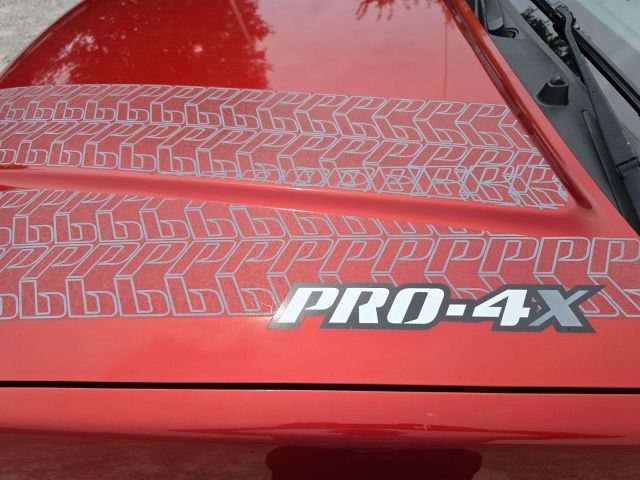 Used 2015 Nissan Frontier PRO-4X w/ Pro-4x Luxury Package AWD/4WD image 32