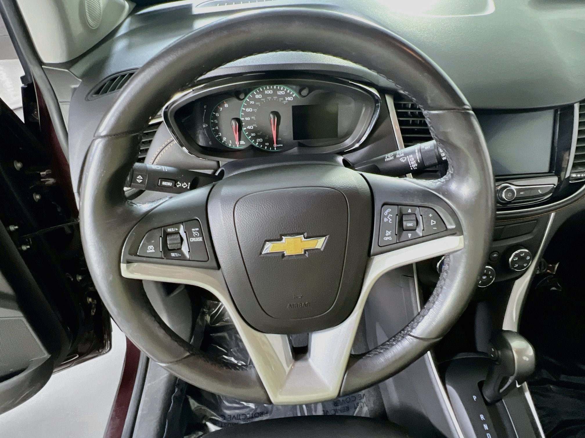 Used 2021 Chevrolet Trax LT w/ LT Convenience Package AWD/4WD image 11