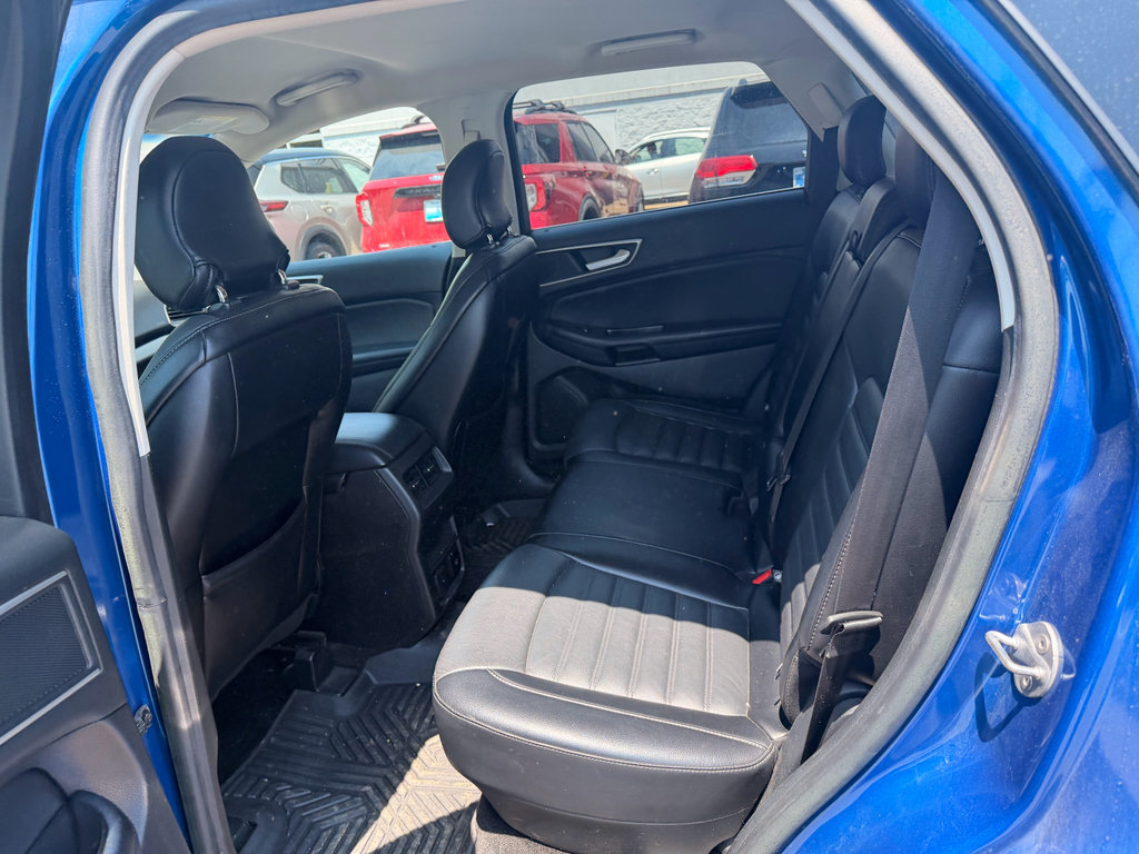 Used 2018 Ford Edge SEL w/ Equipment Group 201A AWD/4WD image 7