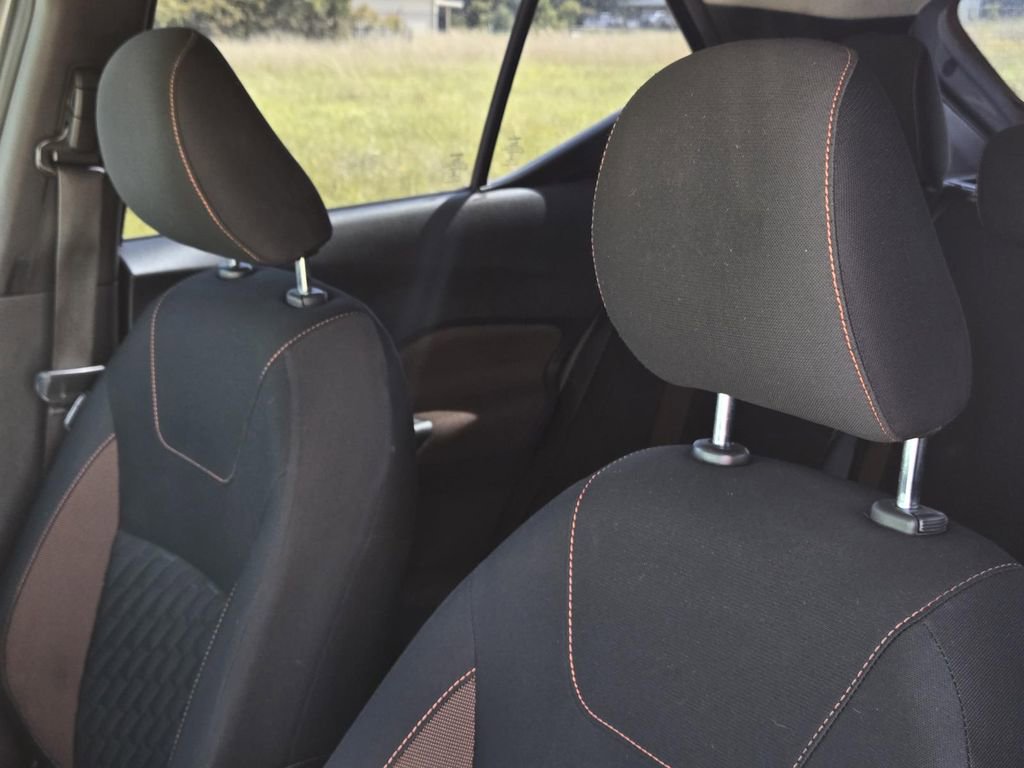Used 2022 Nissan Kicks SR FWD image 19