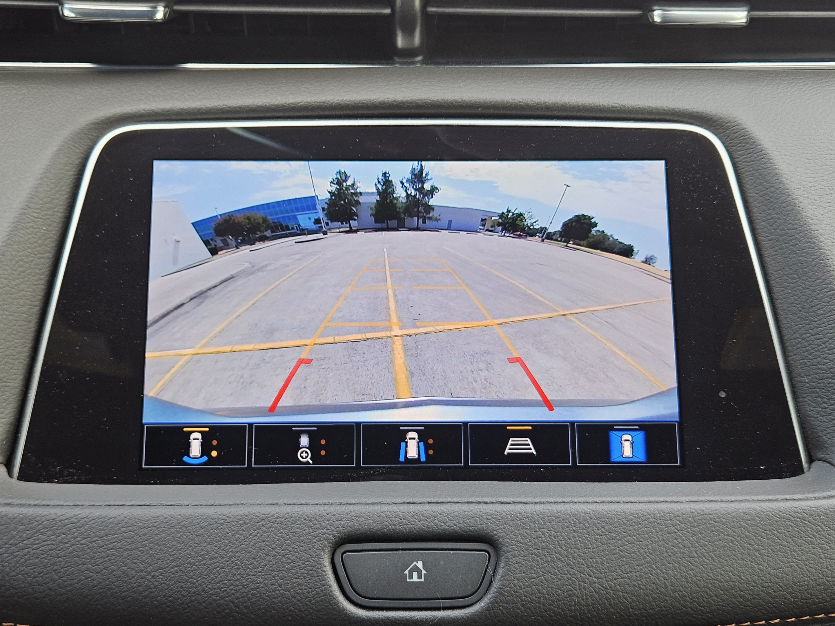 Used 2023 Cadillac XT4 Sport FWD image 10