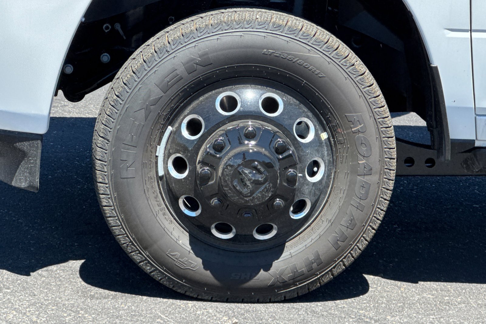 New 2026 RAM 3500 Laramie AWD/4WD image 24