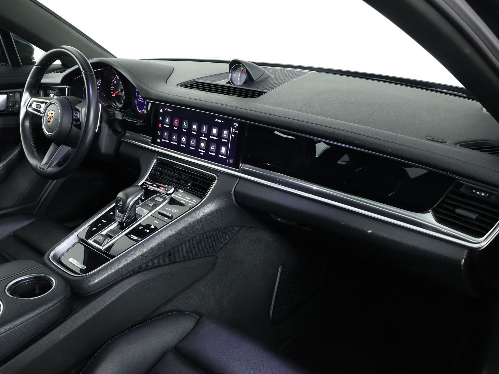 Certified 2023 Porsche Panamera RWD image 24