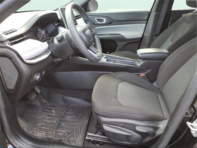Used 2023 Jeep Compass Sport image 33