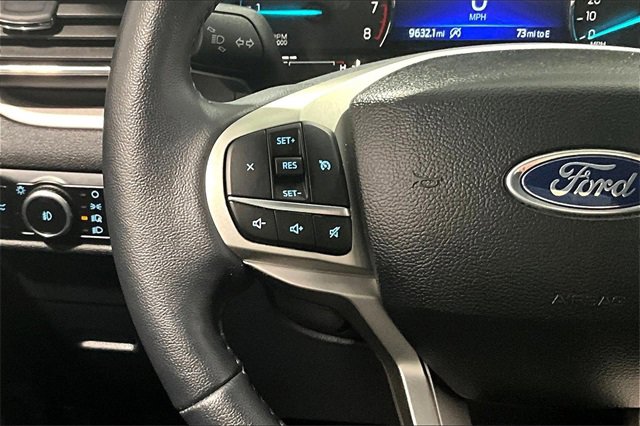 Used 2023 Ford Explorer XLT image 11