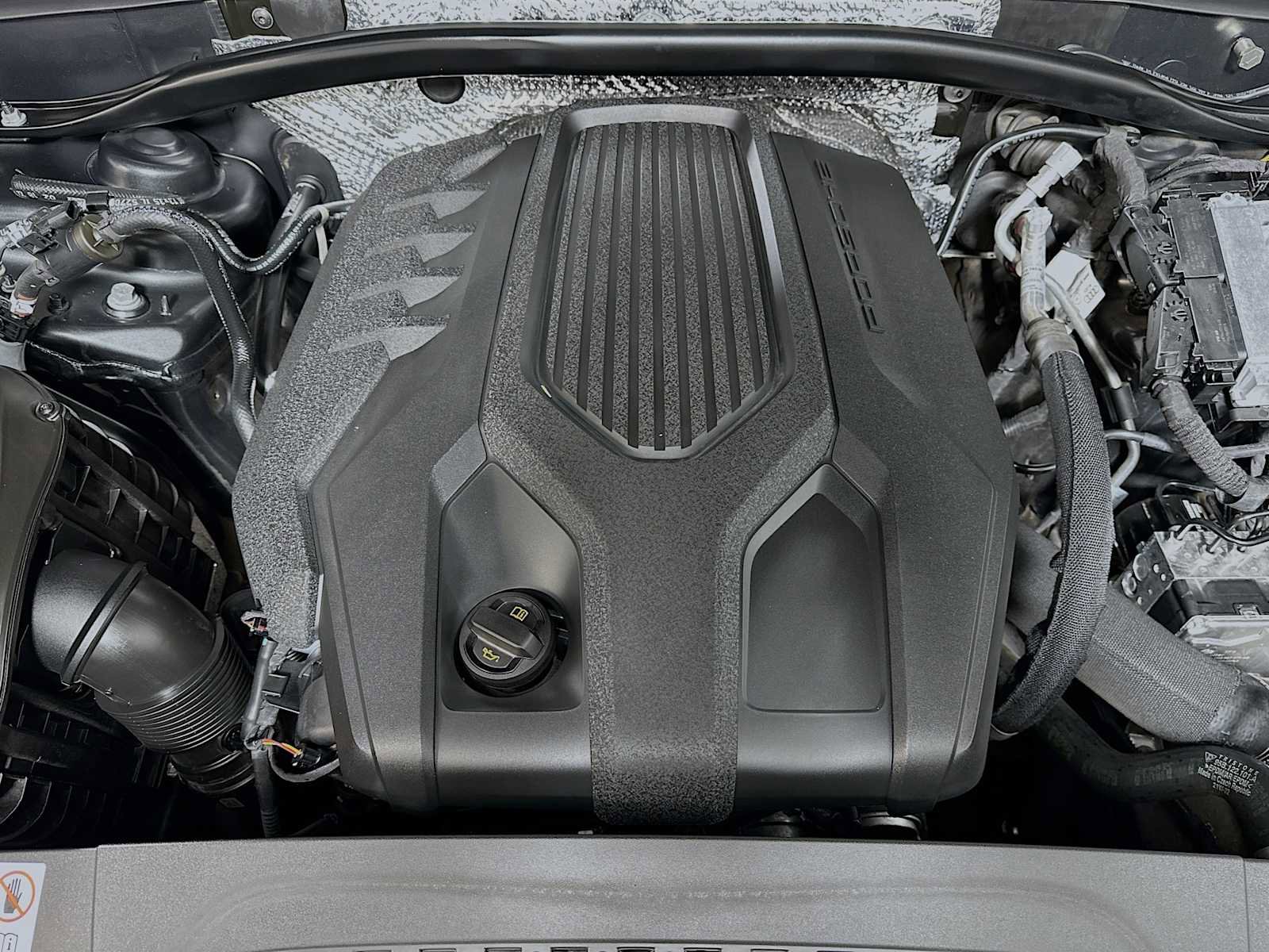 Certified 2022 Porsche Macan image 32