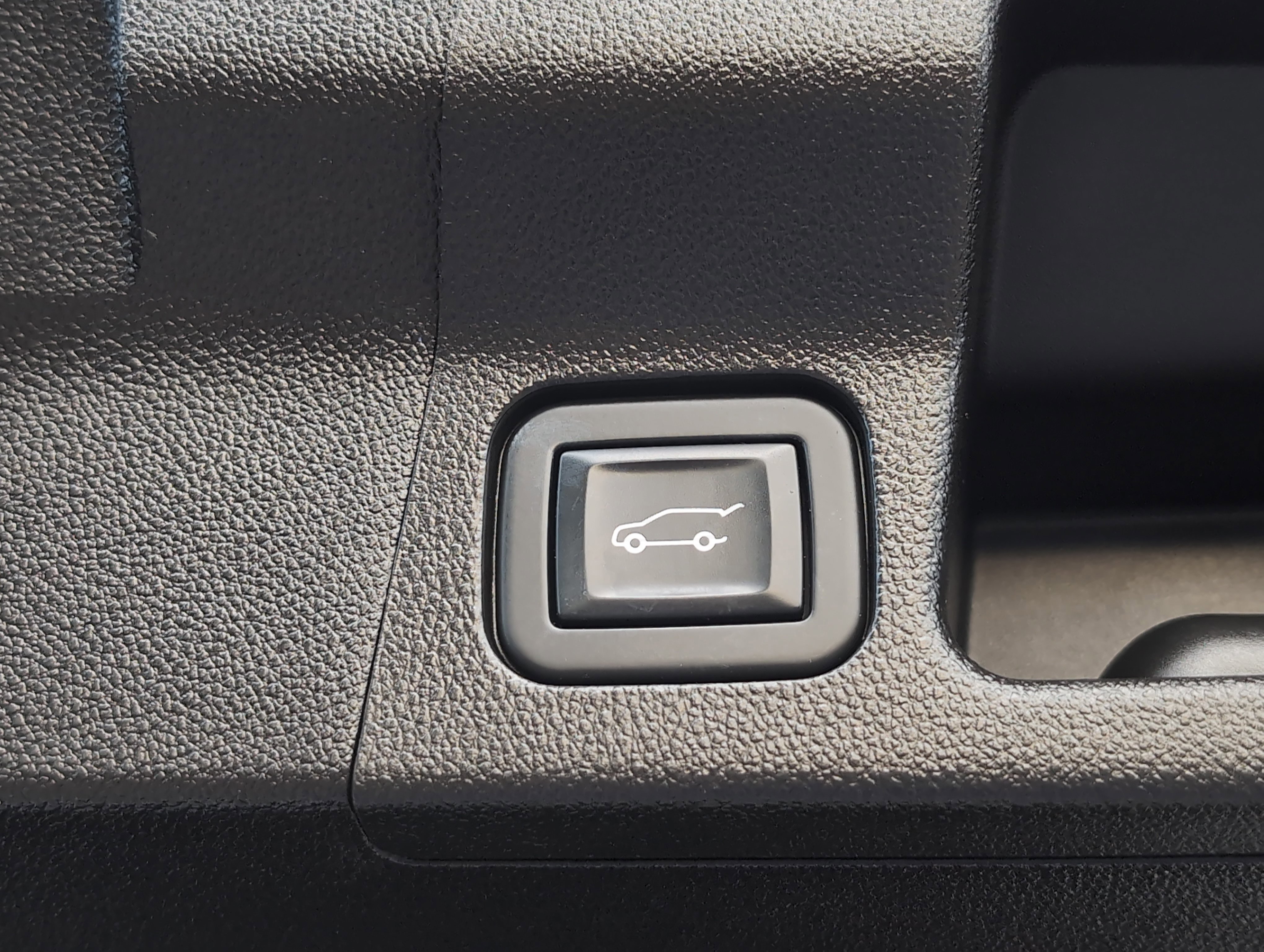 Used 2020 GMC Acadia Denali w/ LPO, Floor Liner Package image 32