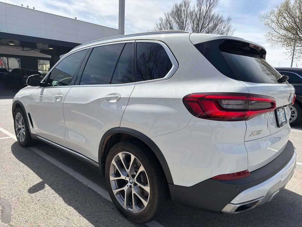 Used 2019 BMW X5 xDrive40i w/ Premium Package 2 image 4