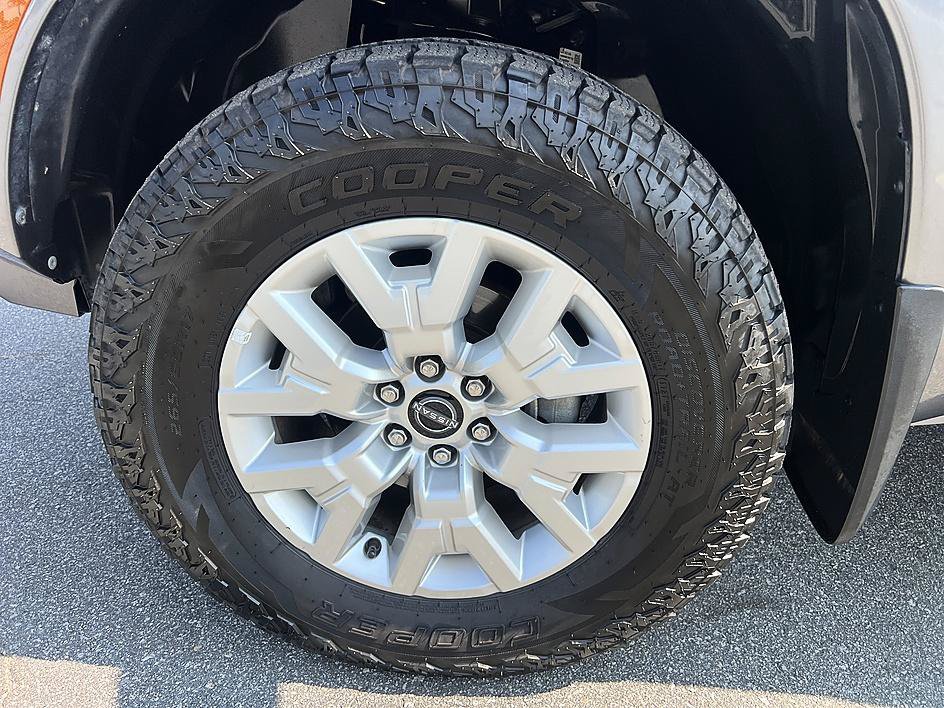 Certified 2023 Nissan Frontier SV AWD/4WD image 9