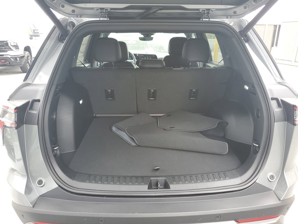 New 2026 Chevrolet Equinox LT w/ Convenience Package II FWD image 9