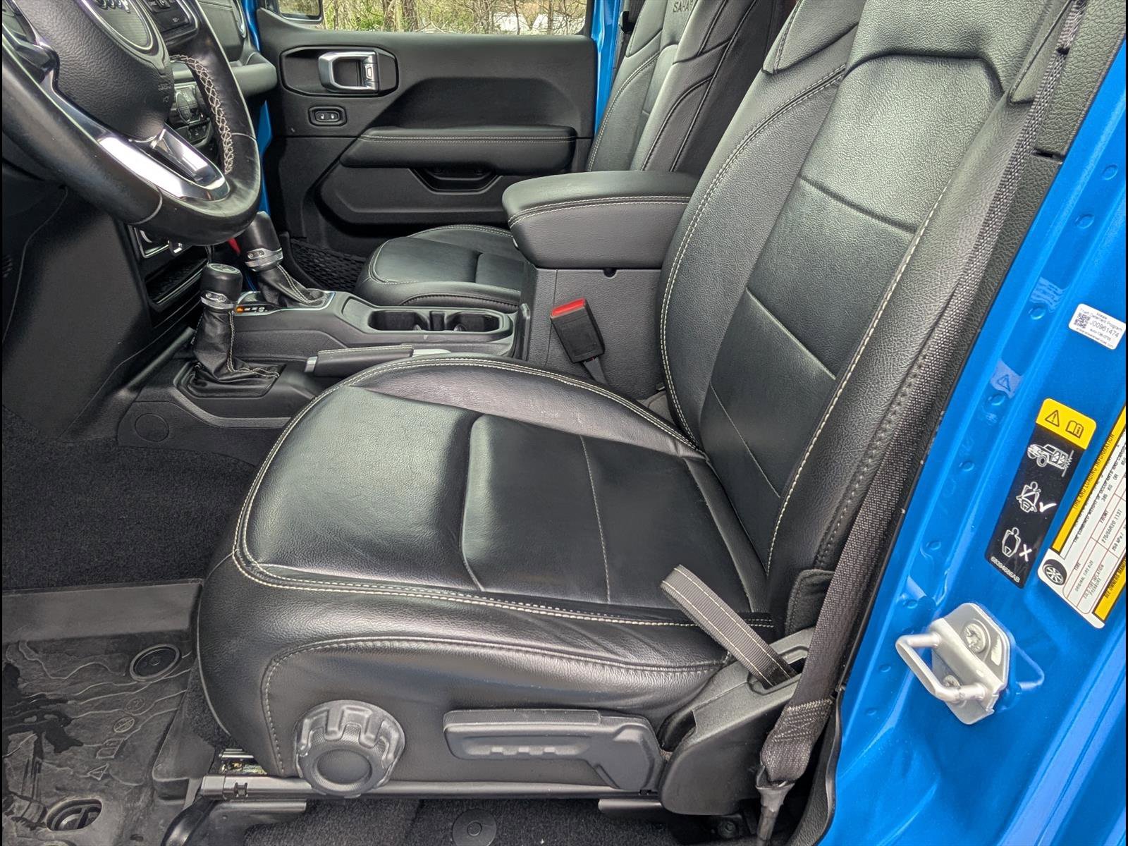 Used 2023 Jeep Wrangler Unlimited Sahara w/ Cold Weather Group image 13