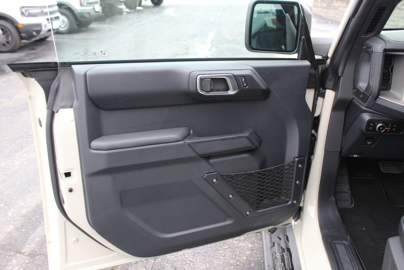 New 2025 Ford Bronco Outer Banks image 19