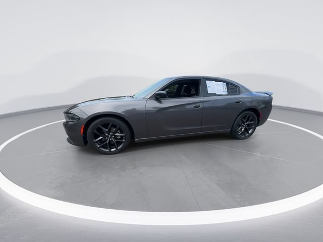 Used 2022 Dodge Charger SXT w/ Blacktop Package RWD image 4