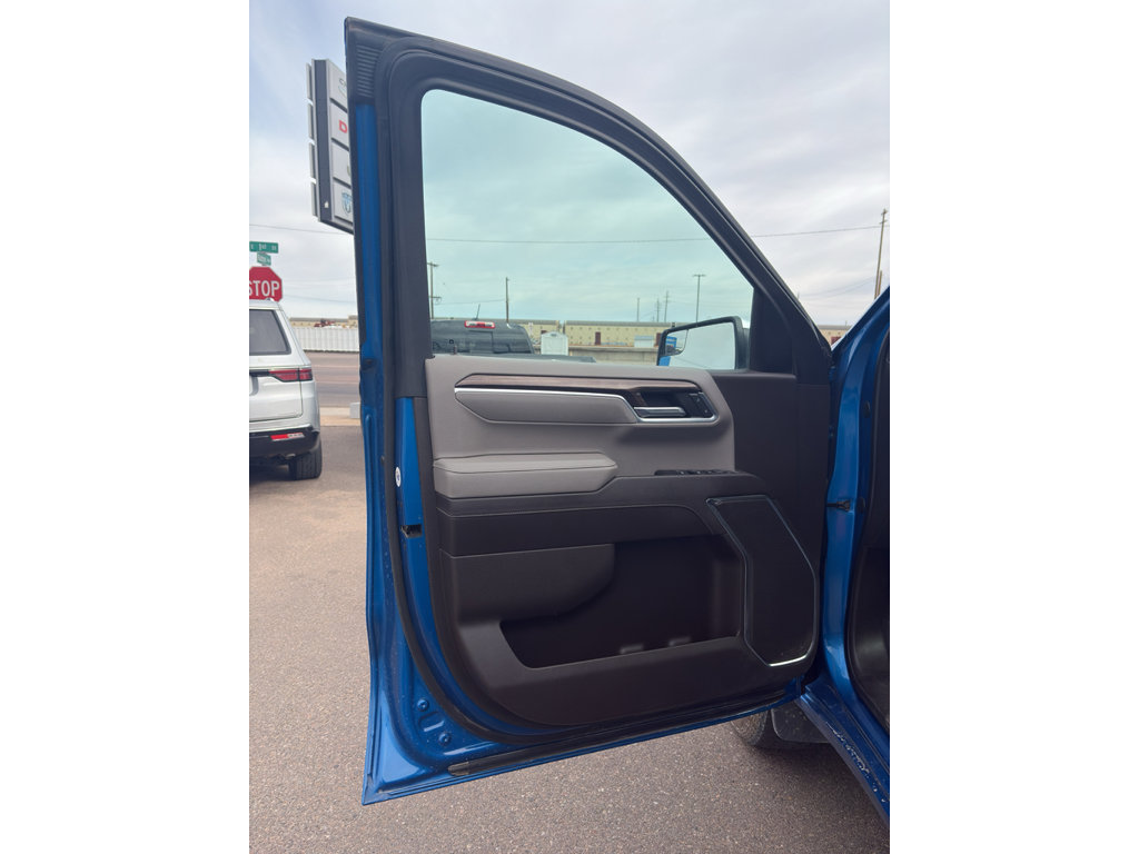 Used 2023 Chevrolet Silverado 1500 LT w/ Z71 Off-Road Package image 11
