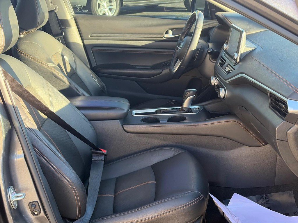 Used 2021 Nissan Altima 2.5 SR FWD image 17
