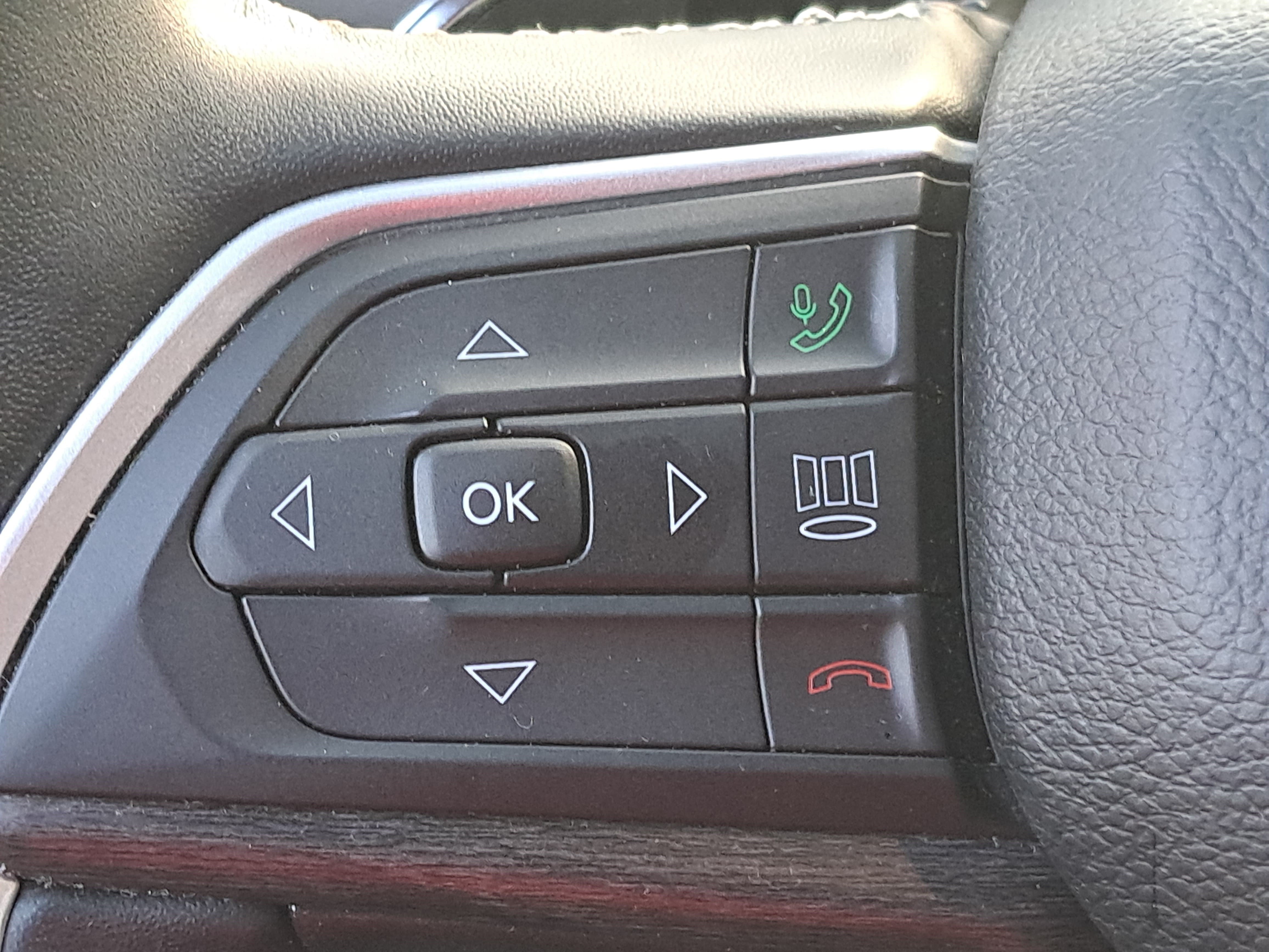 Used 2022 Jeep Grand Cherokee L Limited RWD image 19