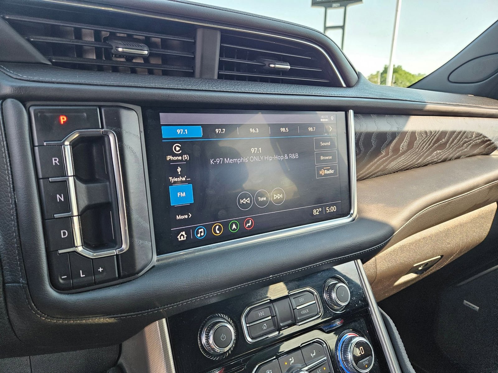 Used 2021 GMC Yukon Denali RWD image 17