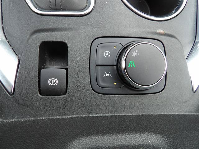 Certified 2022 Chevrolet Traverse LT w/ LT Premium Package FWD image 28