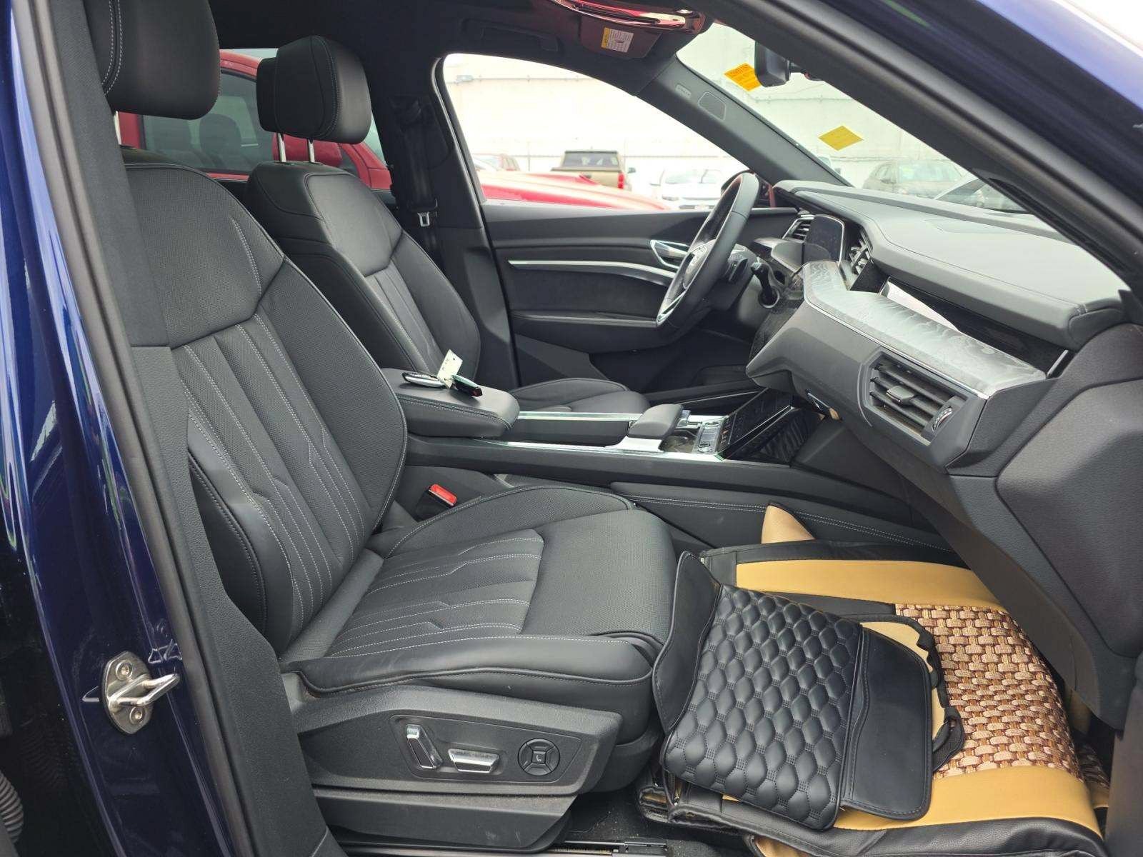 Used 2022 Audi e-tron Chronos AWD/4WD image 6