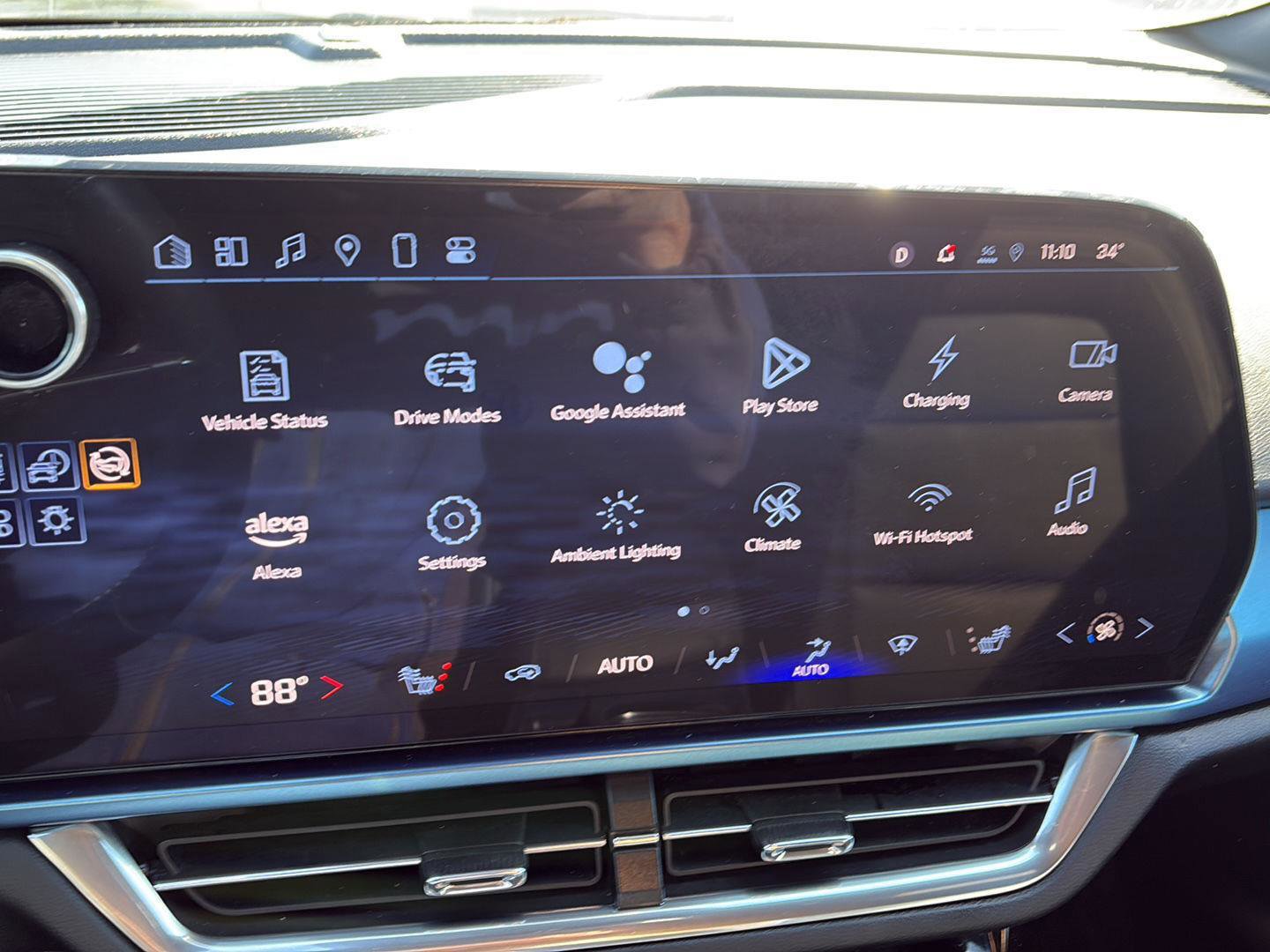 Used 2024 Chevrolet Equinox EV LT w/ LPO, Trailering Package image 20