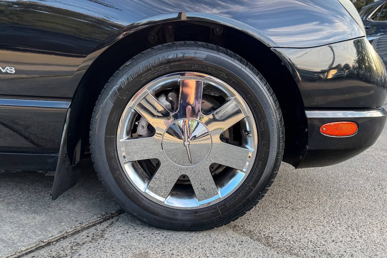 Used 2003 Ford Thunderbird RWD image 16