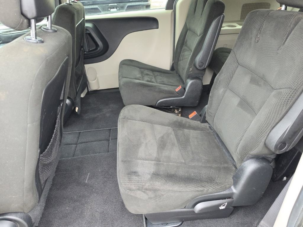 Used 2016 Dodge Grand Caravan SE w/ Quick Order Package 29E SE image 18